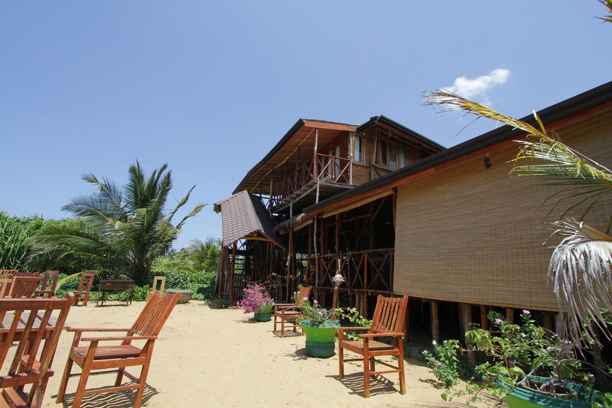 Kirinda Beach Resort, Yala Extérieur photo